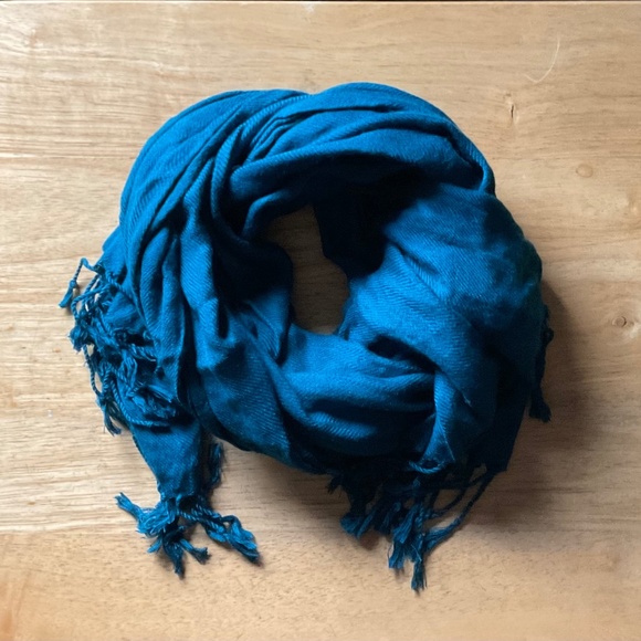 Peacock-Colored Scarf - Picture 1 of 1